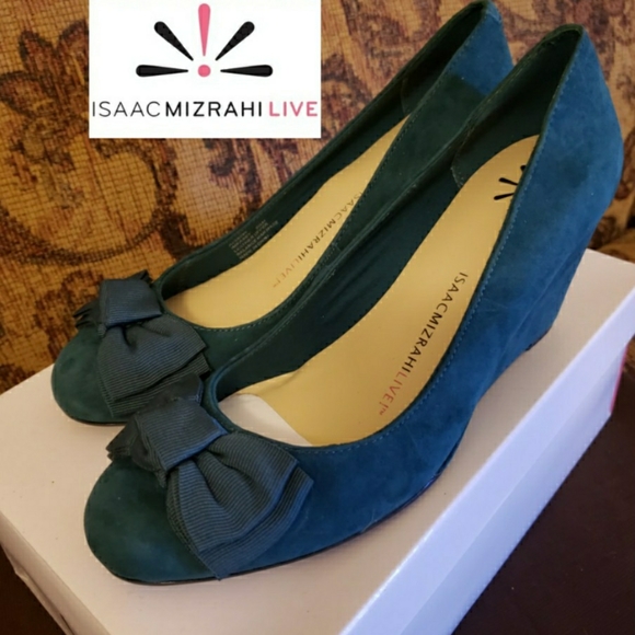 ‼️SOLD‼️⭐NIB⭐ Isaac Mizrahi Live! Suede Wedge 6.5 - Picture 1 of 10